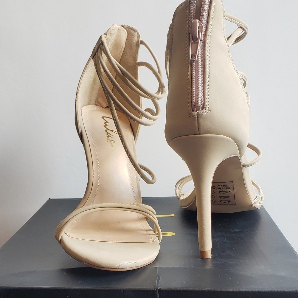 Lulu's Adriana Strappy Heel Size 7.5